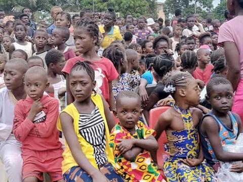 Beneficiaries of the AWWO feeding program Beneficiaries of the AWWO feeding program