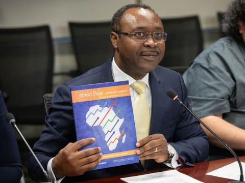 Chief Economist for Africa at the World Bank, Dr. Albert Zeufack, launches the report Chief Economist for Africa at the World Bank, Dr. Albert Zeufack, launches the report