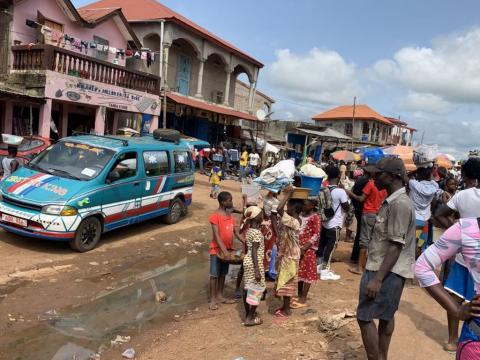 Children selling at the Barmoi market day Children selling at the Barmoi market day
