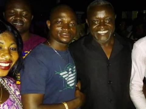 Karamoh Kabba poses with well wishers after release Karamoh Kabba poses with well wishers after release