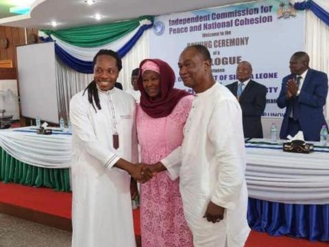 Chief Mediator Madam Fatoumata Jallow-Tambajang flanked by Chief Minister David Sengeh (L) and Samura Kamara (R) Chief Mediator Madam Fatoumata Jallow-Tambajang flanked by Chief Minister David Sengeh (L) and Samura Kamara (R)
