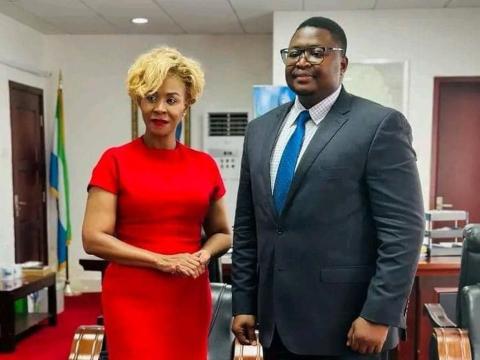 Foreign Minister Timothy Kabba poses with Grace Jeanet Mason, South African High Commissioner to Sierra Leone Foreign Minister Timothy Kabba poses with Grace Jeanet Mason, South African High Commissioner to Sierra Leone