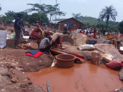 Women in mining in Kono Women in mining in Kono